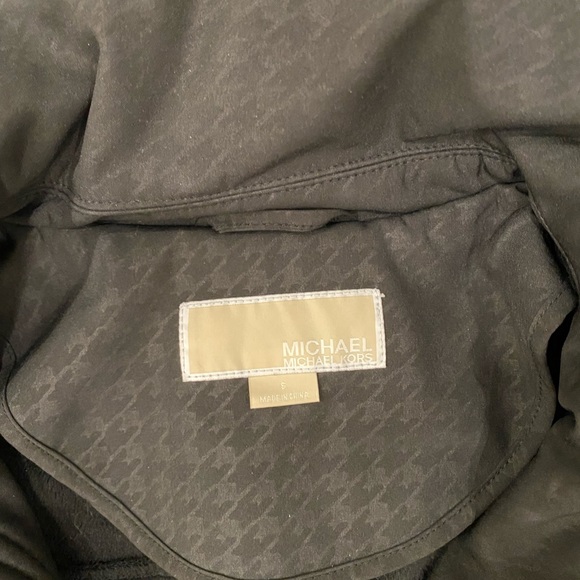 Micheal Kors Rain jacket size S - Picture 2 of 6